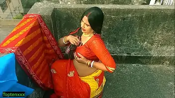 Bengali old aunty boobs press hard