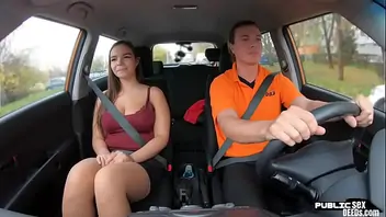 Ebony teen blowjob in car