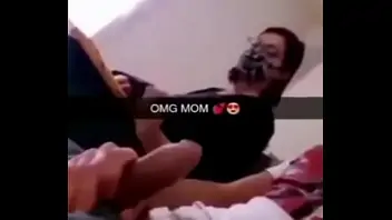 Madre folla con su hijo por su cumpleanos