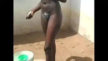 Black shaving pussy