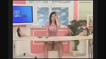 F tv catwack boobs