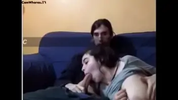 Sexo en el sofa caseros videos